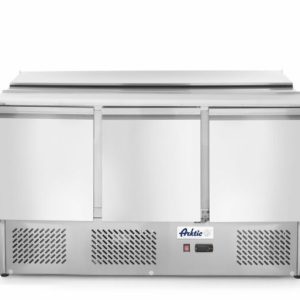 ARKTIC Saladette Kühltisch 3-türig 380L, Breite 1365mm ARKTIC Saladette Kühltisch 3-türig 380L, Breite 1365mm