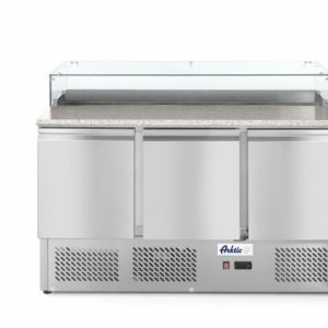 ARKTIC Pizzatisch 3-türig 380 L für 8x 1/6GN, Breite 1365mm ARKTIC Pizzatisch 3-türig 380 L für 8x 1/6GN, Breite 1365mm