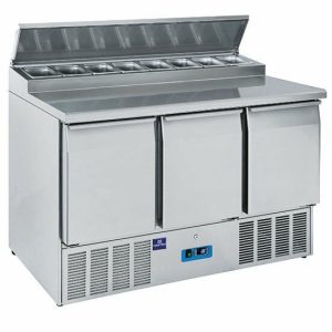 MASTRO Saladette Pizzatisch, 3 Türen GN 1/1, 8x GN 1/6, Breite 1365mm MASTRO Saladette Pizzatisch, 3 Türen GN 1/1, 8x GN 1/6, Breite 1365mm