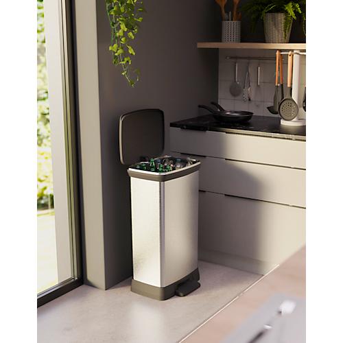 Curver Tritt-Mülleimer Decobin Duo, 2 x 23 Liter, 70 % Recycling-Kunststoff, Metalloptik, B 390 x T 290 x H 720 mm, silbern/schwarz