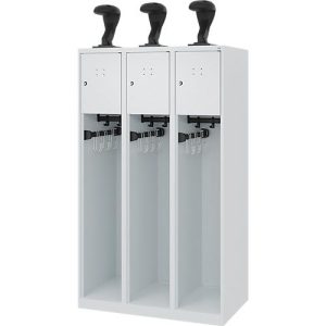 Feuerwehrspind C+P Evolo Youngster, 3 Abteile, mit Helmhalter, Bodengleiter, B 900 x T 500 x H 1530 mm, RAL 7035 Lichtgrau Feuerwehrspind C+P Evolo Youngster, 3 Abteile, mit Helmhalter, Bodengleiter, B 900 x T 500 x H 1530 mm, RAL 7035 Lichtgrau