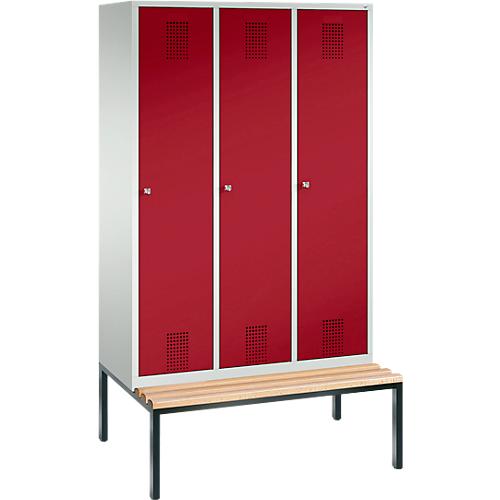 Kleiderspind Evolo S 3000, untergebaute Sitzbank, 3 Abteile, Stahl, Zylinderschloss, lichtgrau/rubinrot